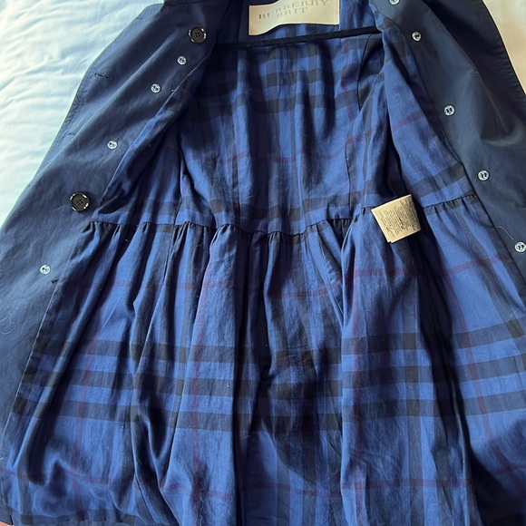 Burberry Brit Trench - Picture 4 of 11